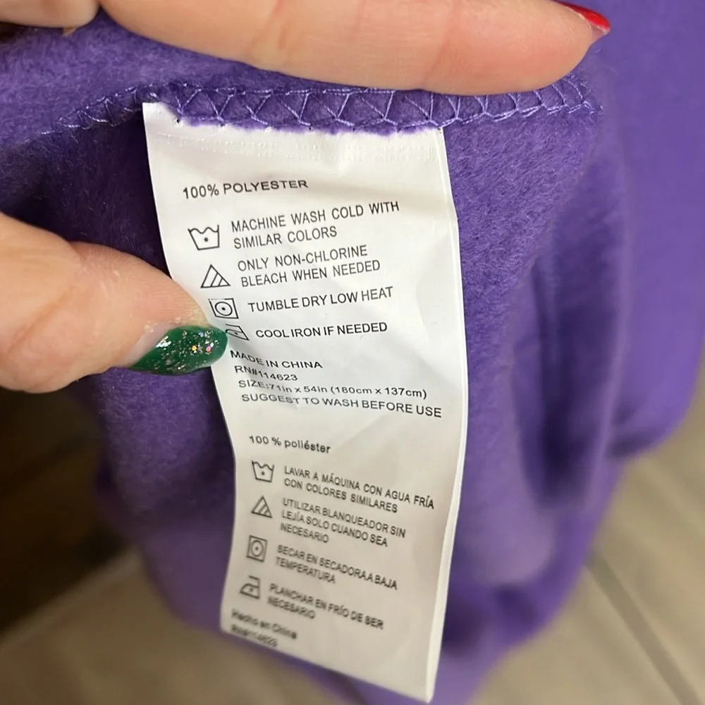 Snuggie Purple Blanket- OS‎